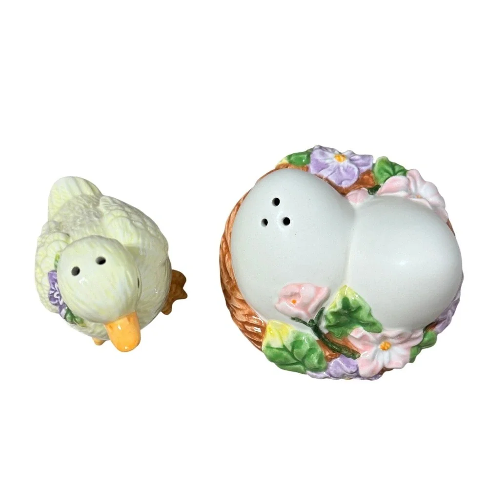 Avon Springtime Salt and Pepper Shakers Duckling Nest Eggs Floral Ceramic 2001